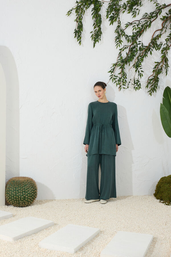 Yeşil Beli Ayarlanabilir Lastik Detaylı Tunik - Aker